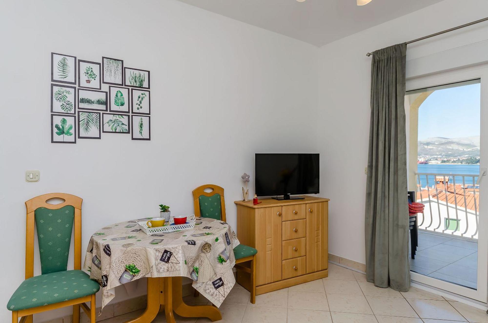 Apartment Mario Trogir Buitenkant foto